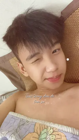 NÊU BẠN NGHĨ BẠN THẬT TẦM THƯỜNG khi làm một việc gì đó,BẠN NÊN NHỚ BÔNG HOA CŨNG MỌC TỪ ĐẤT KHÔNG PHẢI TỪ SÂN KHẤU 