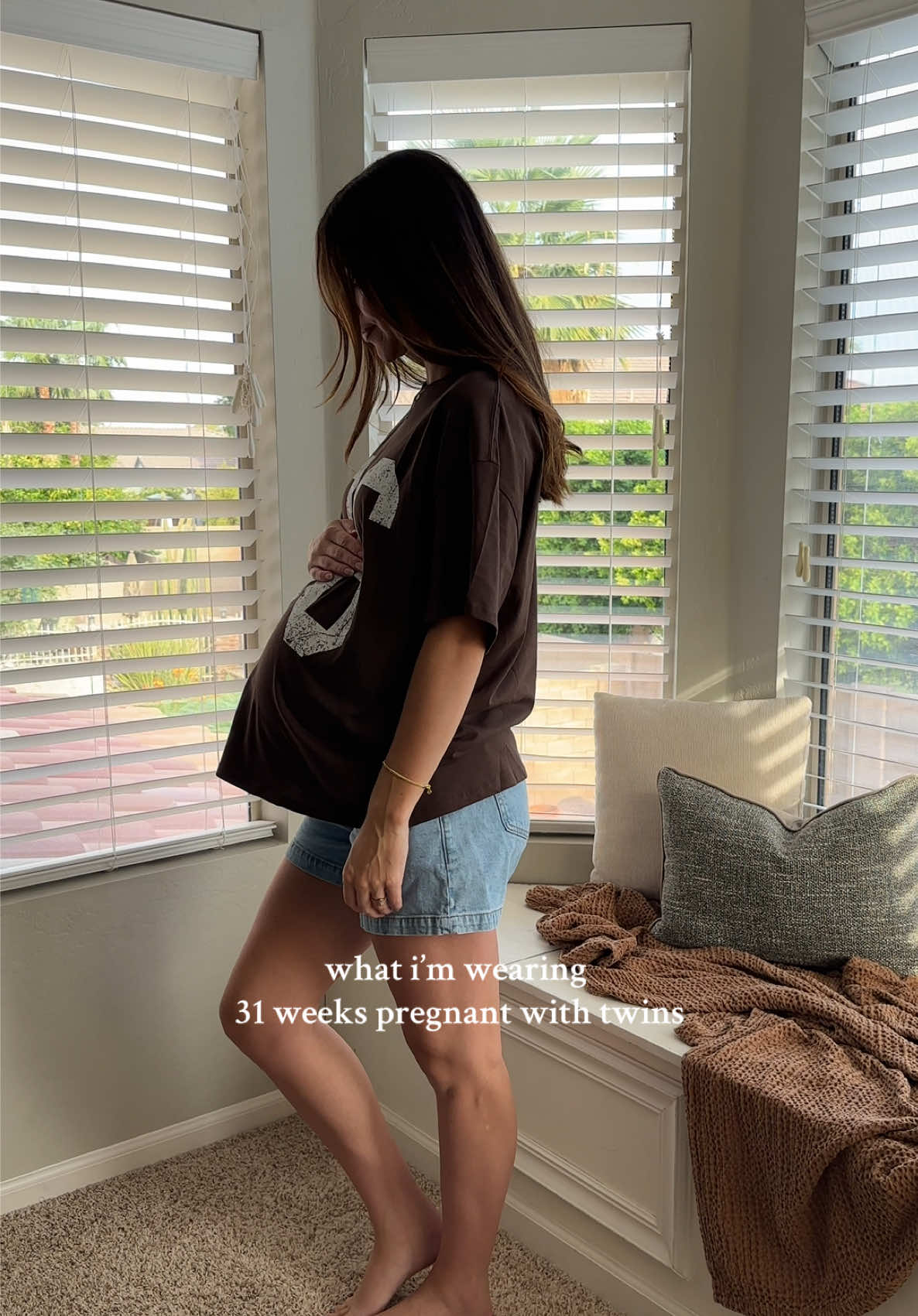 i’ve actually been living in this shirt🤪 too comfy to take off! #pregnancyoutfit #OOTD #hmhaul #falloutfit #fashion 