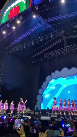 pecah konser JKT48 di #blablablafest2025 #jkt48 #jakabaringsportscitypalembang 
