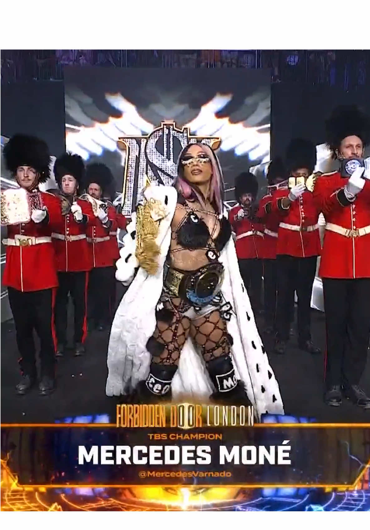 Mercedes Moné with an entrance fit for royalty as she puts her TBS title on the line! 💂 Watch #ForbiddenDoor on PPV right now!