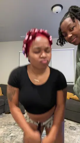 Bend ova show me whatca workin wit🤣🤣 @thatstudce 🫶🏽 #fineshyt #drunktok #fy #viralvideo 