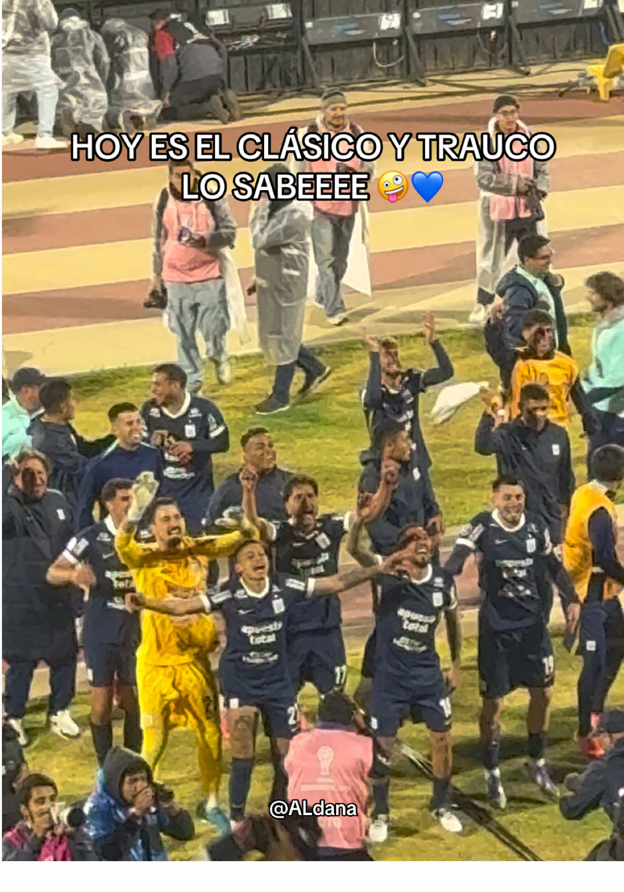 Vamos con todo hoy, ALIANZA DE MI VIDA! ☝🏻💙 #alianzalima #arribaalianza💙 #alianzalima💙🇵🇪 #arribaalianza💙🤍🥳 