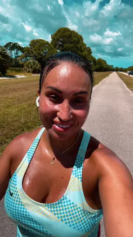 #FYP   #Larecetategocalderon🎶 Florida run 🌴🏃‍♂️ Vacation doesn’t stop my grind.  Fitness is a lifestyle, not a pause💪🏻 2 mile run 🥵😁#vacationmodeon😎🌴☀️ #fitlifestyle #lareceta🎶🔥