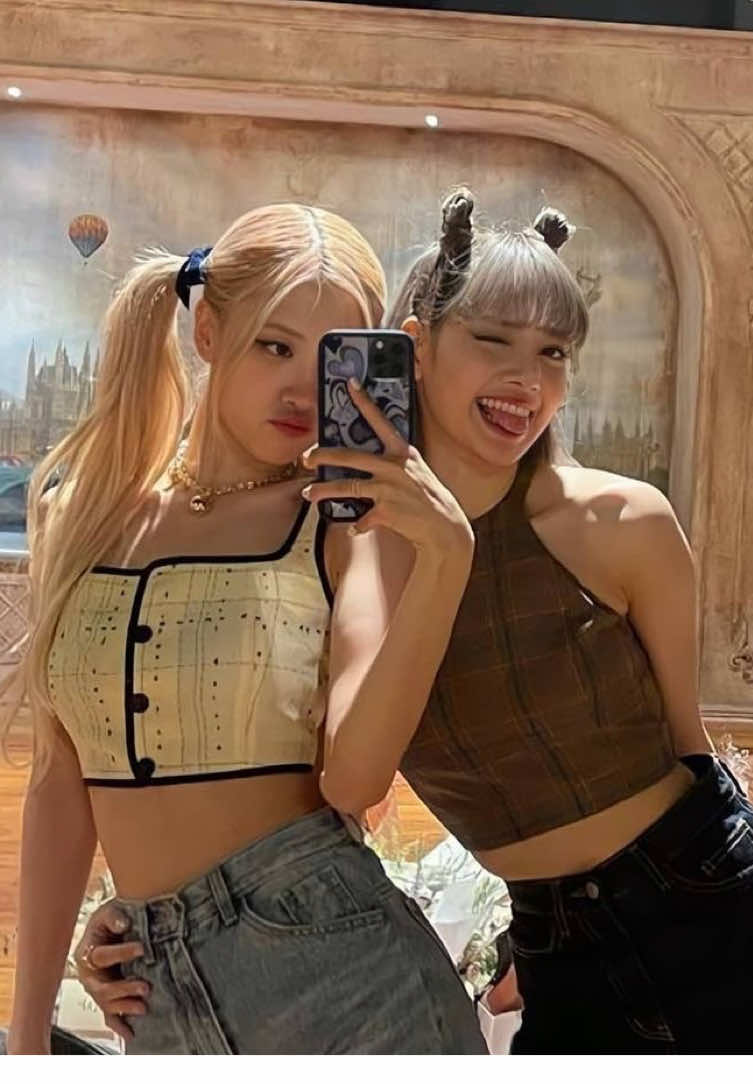 i remember in the morning time. . . cr :: @ℛox nurellam🩶 #rosé #lisa #fy #fypシ゚ #chaelisaisreal @LISA @ROSÉ 