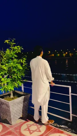 *_رات بہت گہری تھی_*
     *_مگر ہم ٹھیک سے سوئے نہں 
               `دل میں بہت درد تھا`
        *_مگر ہم روئے نہں
                         `کاش`
 *_کوئی ہوتا جو ہم سے پوچھتا_* 
      *_جاگ رہے ہو سوئے نہں__ #ghazi #foryou #100k #viralvideo #fyp 