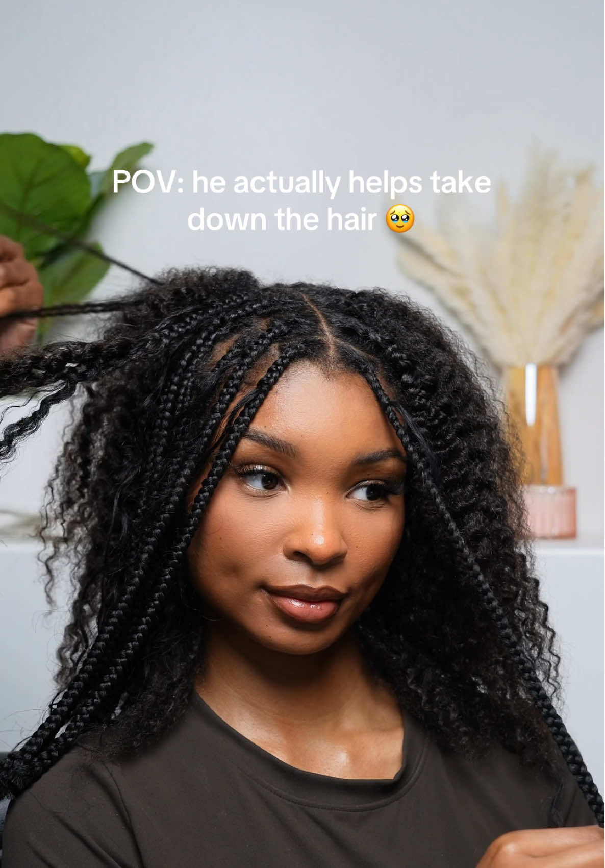 Very blessed to have this kind of patience in my corner🥹💗 & I'm mad y'all had me doing the clock it sign wrong this whole time now I gotta relearn 😭 #protectivestyles #hairtok #couplestiktok #couplestok #braidsqueen 