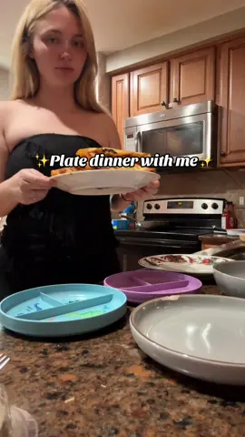 Plate dinner with meeee #platedinnerwithme #cookwithme #whatifeedmykids #familydinner #DinnerIdeas 