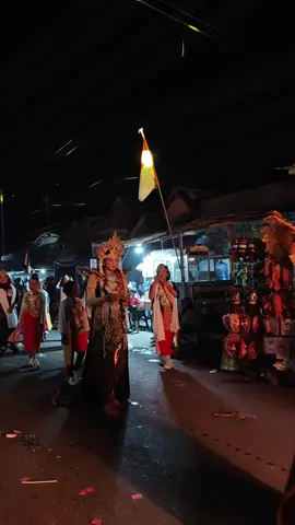 Mun penghunina ngak rea onggu mad , Tina ejekajeeh atapa ah neng Dam 8🥶🤣 #maronetnocarnaval2025 #fyp #soudhoregnyajawatimur 