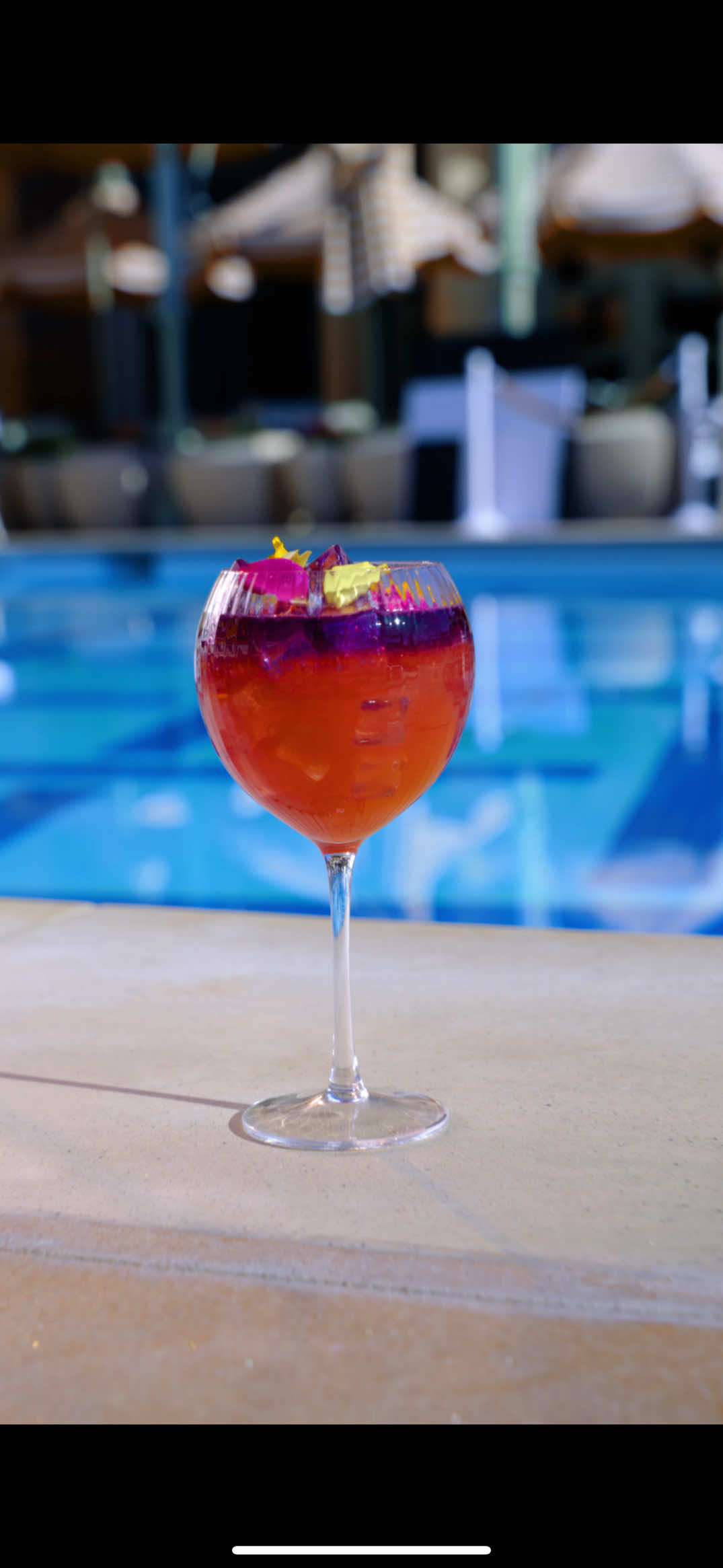 Made you look... and sip. One taste and you'll never look away. 
  
 #Wynn #WynnLasVegas #OnlyatWynn
