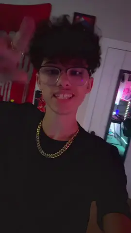 DONT STOP THE MUSICCC IS PEAK