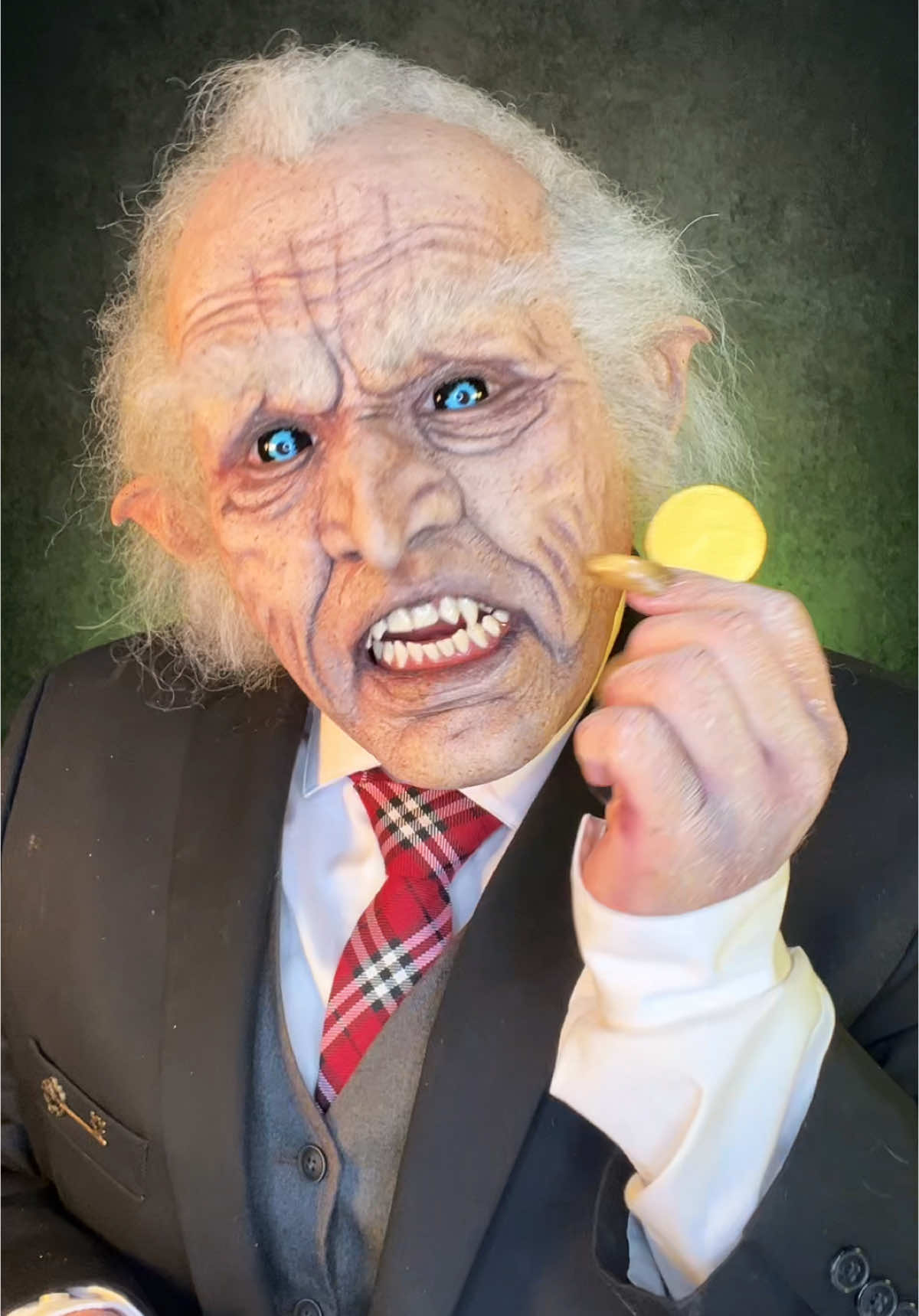 GRINGOTTS WIZARDING BANK 🏦#gringottsbank #goblin #warwickdavis #harrypotter #sfxmakeup 