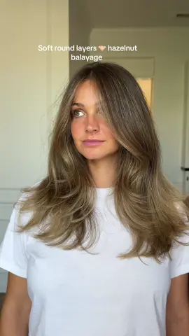 it just needed that mature, bouncy upgrade. Layers = movement, softness, and the easiest mom glow-up ever. 💇🏼‍♀️ #LongLayers #SoftLayers #MomHairGlowUp #LayeredHaircut #HairTransformation     @randco 