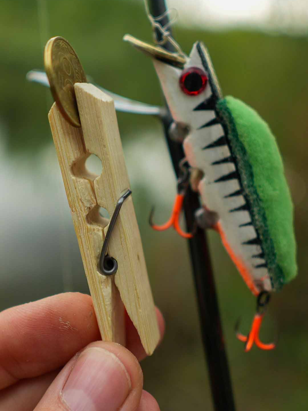 Garbage Lure, Epic Action! I turned ordinary trash into the most effective lure. You won't believe how well it works underwater! It's just crazy. #diyfishinglure #fishing #luremaking #lurebuilding #FishingTips #fishinghack