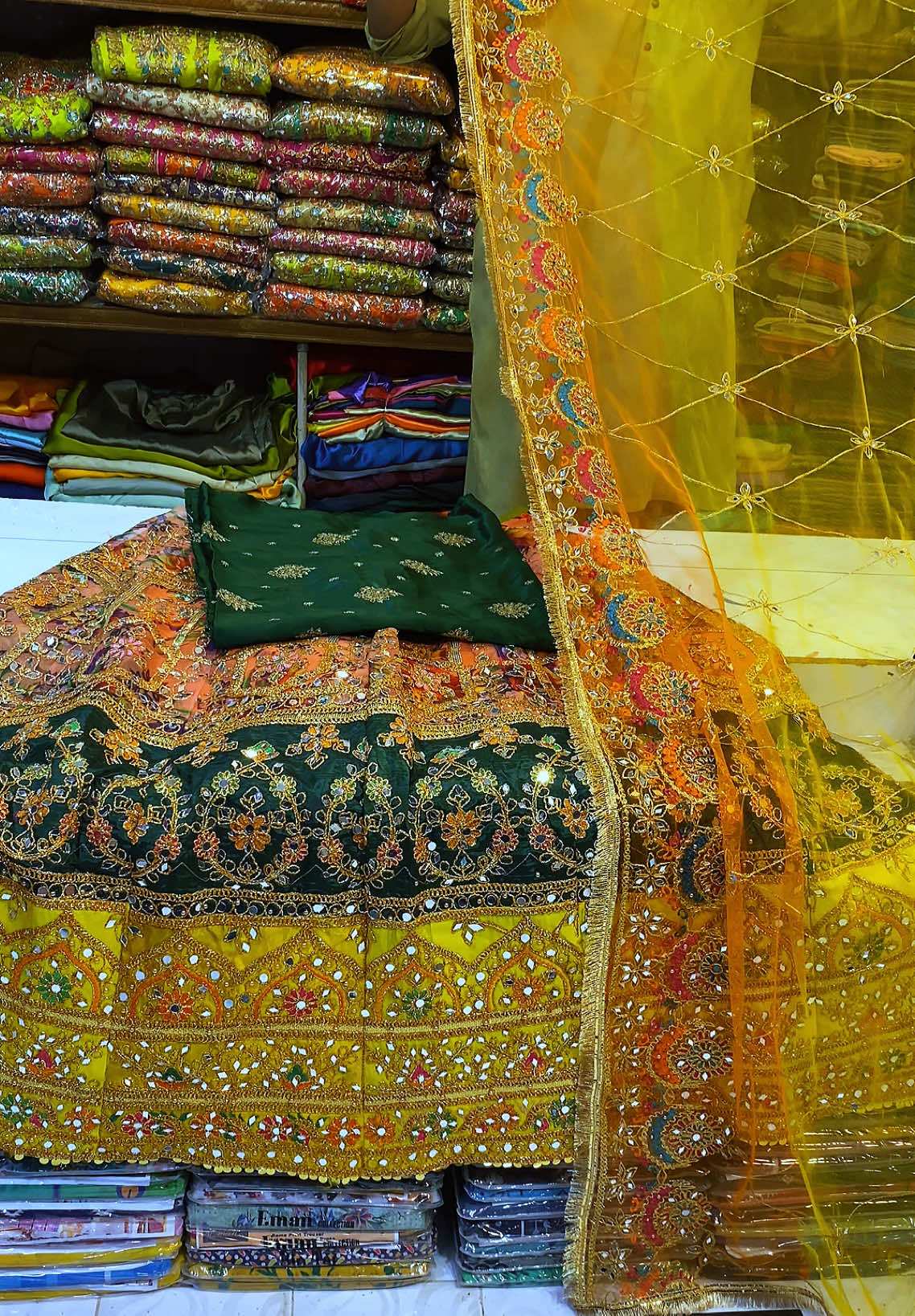 MashaAllah bridal langa for mhendi home delivery available order krne k liya whatsapp pe contact karen 03110213312 +923110213312 #unfrezzmyaccount #thankyoutiktok #goviral #foryou 