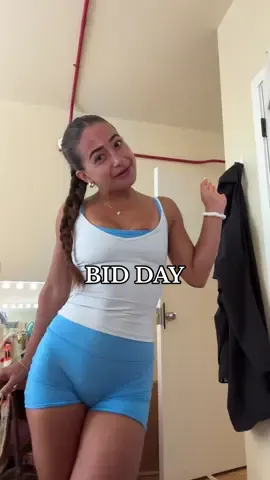 BID DAY🤗🤗🤗🤗 make ur guesses!!!