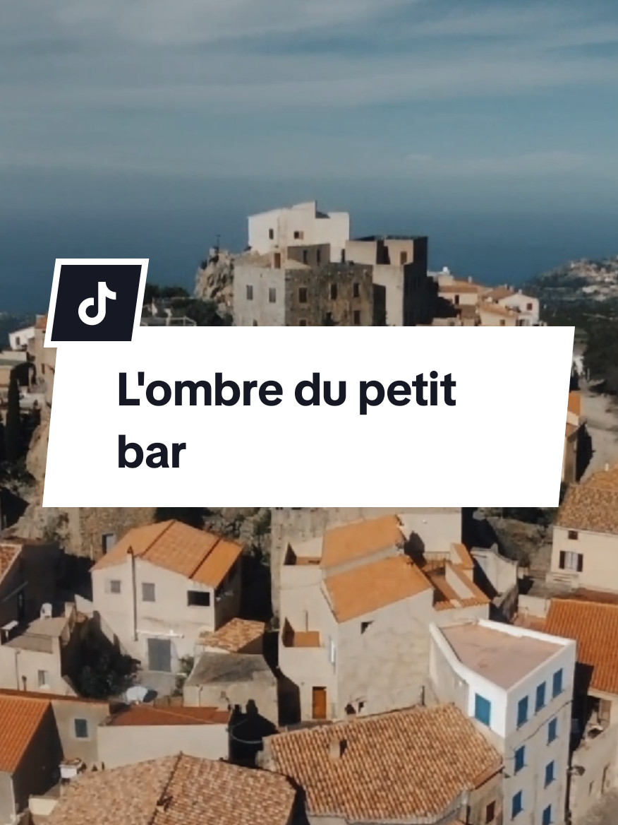 L'ombre du petit bar #lyon #marseille #paris #france #corse 