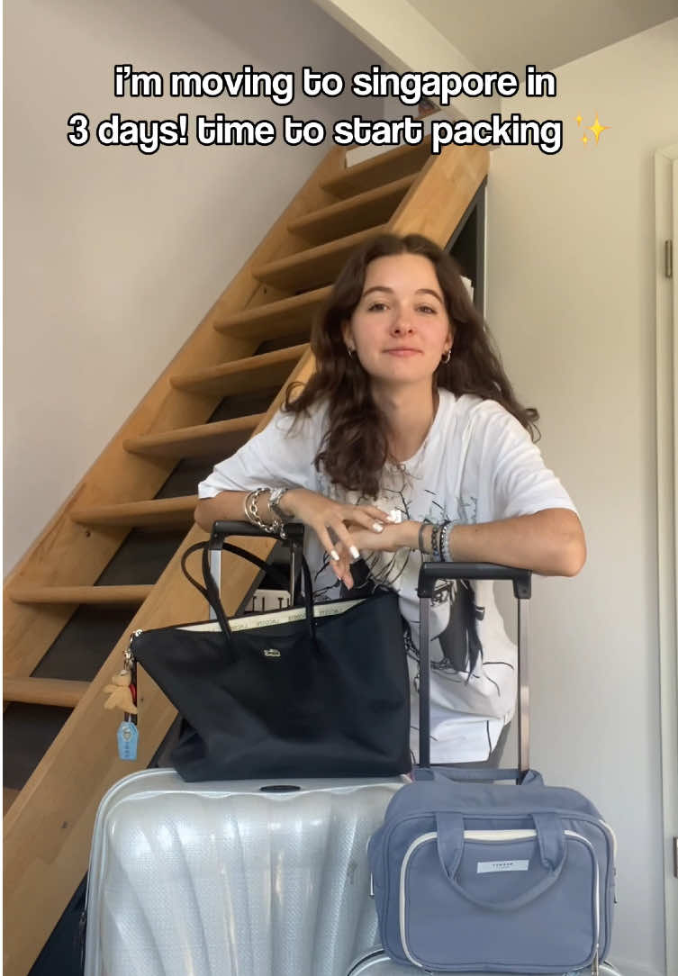 ep1 of trying to pack for sg 🫡✨ you can save this video as a packing guide! 🧳 hope you enjoy all the content i make for moving to singapore, i’m even thinking about making youtube videos 🤔 _ tags:: #movingabroad #student #singapore #travel #marketing 