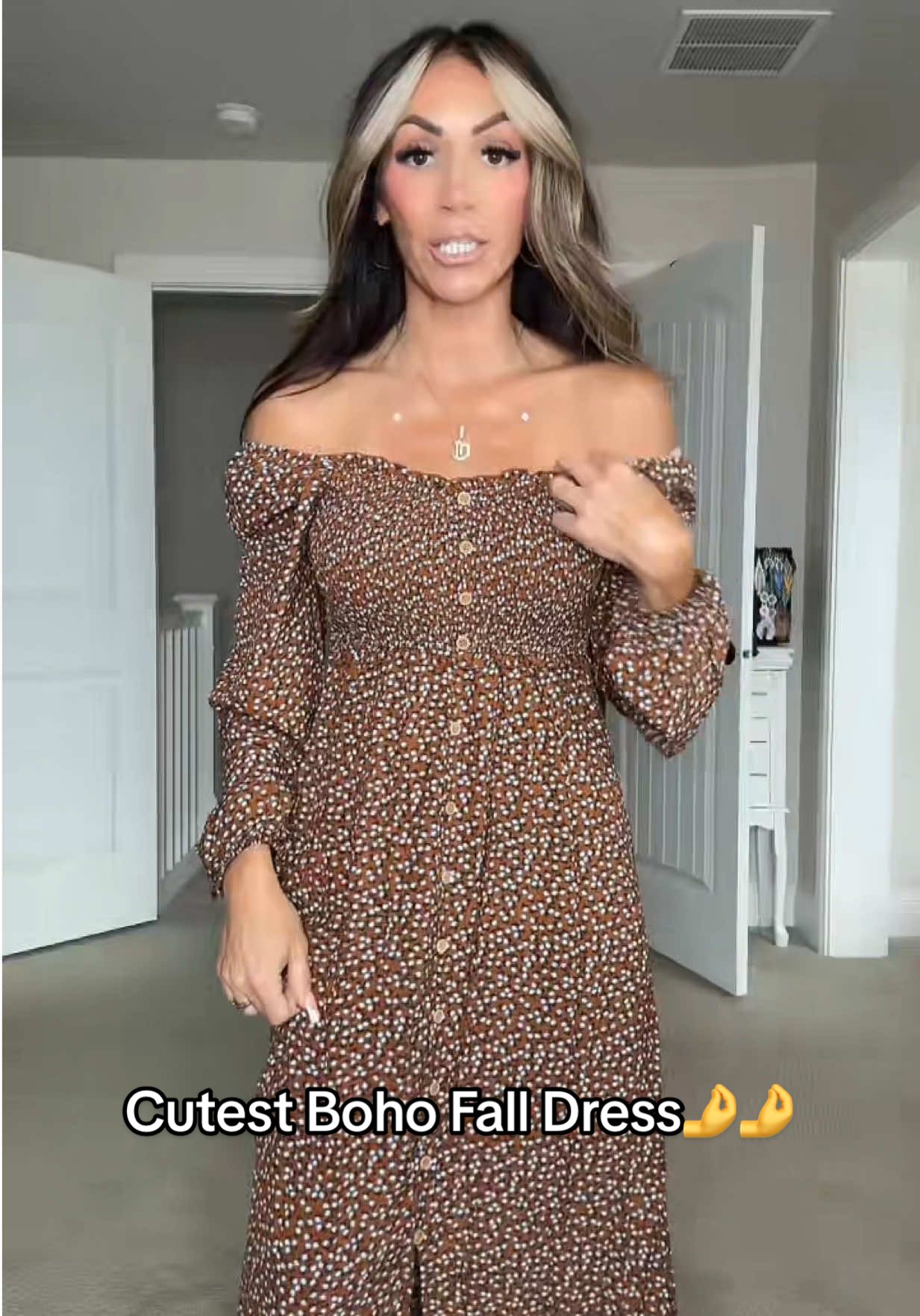 It’s the perfect fall dress. I love boho styles. The brown and blue are perfect colors for fall. I would love to get the orange one. Love 😍 #tiktokshopcreatorpicks #falldress#bohodress#floraldress 