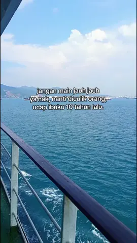 sekarang anak laki-laki sangat jauh bu 🥀 #fouryou #anakrantau #fyp 