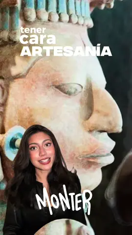 Decir que alguien “tiene cara de artesanía” como un insulto es profundamente problemático porque no solo denigra a la persona que lo recibe, desacredita siglos de historia, resistencia y memoria colectiva. Nuestros rostros y nuestra genética son el resultado de un linaje que sobrevivió a la conquista, a la colonización, a la violencia y a las imposiciones culturales. Son el testimonio vivo de pueblos que, pese a las adversidades, se mantuvieron de pie para que hoy existamos.  Estás cosas hacen que sigamos reproducimos un discurso que nos ha enseñado a avergonzarnos de nuestra propia identidad, como si el legado indígena y prehispánico fuera algo de lo que deberíamos huir en lugar de honrar, Es un acto de violencia simbólica contra quienes nos antecedieron, contra quienes tallaron, construyeron, sembraron y resistieron Aceptar y dignificar nuestros rasgos no es solo un acto de amor propio, también de justicia histórica. Nuestros rostros cuentan la historia de miles de personas que nos heredaron más que genética: nos dieron cultura, lengua, conocimiento, espiritualidad, territorio y vida. Llamar “cara de artesanía” de manera despectiva es olvidar que esas “artesanías” son obras maestras que concentran siglos de cosmovisión, símbolos y memoria. La verdadera revolución está en resignificar, en detener ese ciclo de vergüenza y empezar a nombrar nuestros orígenes con orgullo. #cara #artesania #fyp #mexico #identidad       
