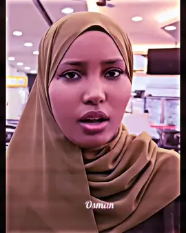 Kuwaan dhib badana😭😂 @SAMIA AHMED @Mimi qurux7 @Ladan.Cidi  #Osmanedit💫 #team27 #tiktokviral #somalitiktok #fypedit 