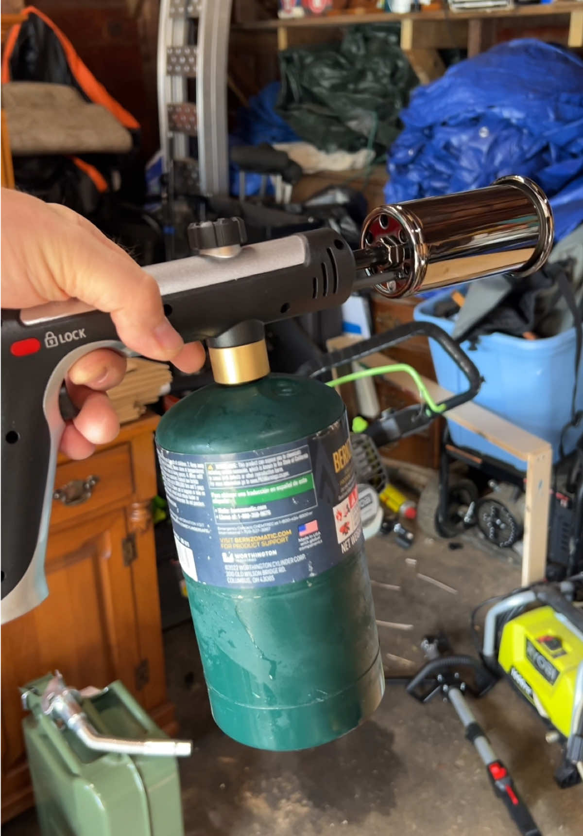 High Temp (3200°) Propane Torch. Perfect for camping or getting those fire pits going. From @dutywand #dutywand #dutywandpropanetorch #propanetorch #propanetorchgun #firestarter 