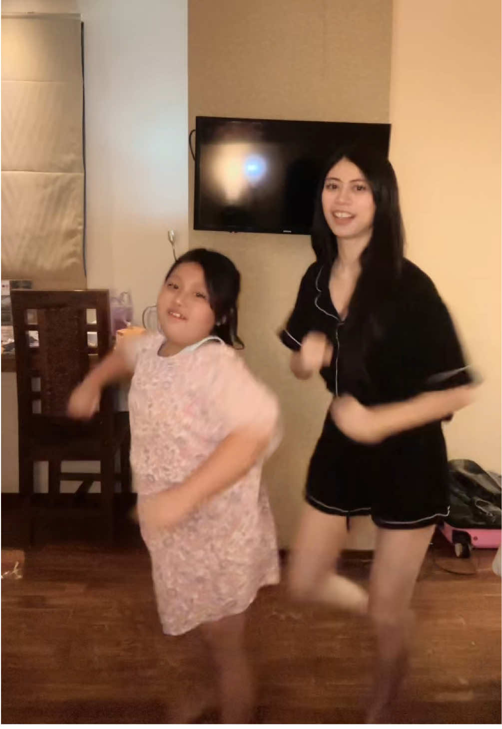 Anak mu @Chenliya  seprekuensi ama aku haha sama2 exstrofet 😁🤭 @cirabya6684 🫶💃 #fypp #fypage #fypシ゚ #trend #soundviral #exstrovert 
