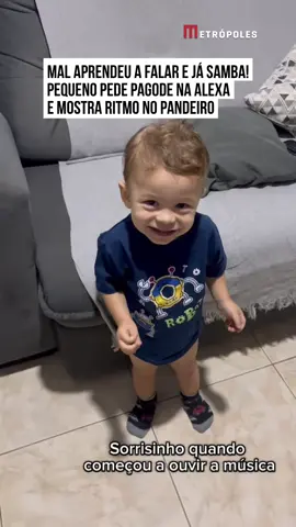 🥁🎶 Gente, temos um pagodeiro mirim por aqui! Talita Nerys compartilhou um momento encantador com seu filho, #Ravi, que já mostra ter #ritmo de sobra. Apaixonado por #música, o pequeno não perde a chance de sambar e tocar #pandeiro sempre que escuta um pagode, seja em casa ou na rua! E o mais fofo: além do gingado, Ravi já aprendeu a pedir sozinho para a alexa tocar suas músicas favoritas.   O vídeo conquistou a internet e provou que, quando o assunto é pagode, ele é quem comanda o show!   Fofo demais, né?   🎥  @talitanerys | @dommedia.br