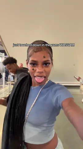 no lie some sooo thic  just came up to me singing BIG BOOTY JUDY! IM NEVER LEAVINGGGGG