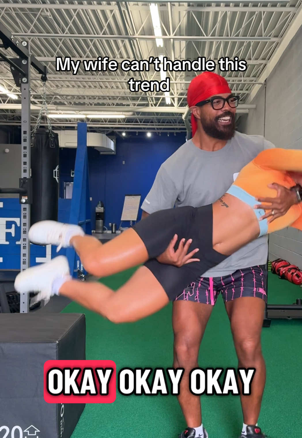 She wants to do this trend, but she gets dizzy every time🫣🫨 #humanrollercoaster #coupleschallenge #fitnesschallenge #couplegames #foryoupage❤️❤️ 