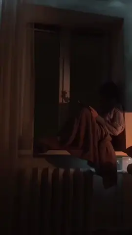 أنا غلاك القديم..وحزنك الاول 