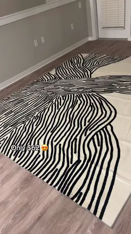 So freaking cuteeee #explorepage #viralvideoシ #LoveIsland #newapartment 
