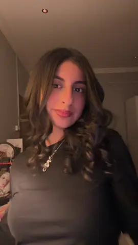 <3