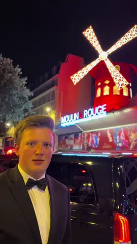 not what he was expecting… #moulinrouge #moulinrougemusical #theatre #paris #eurosummer  @thomaspowderly @Leah Rettig @Regina AH @Axel 