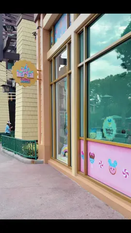Poppi is the pièce de résistance @Disney Parks #disneytok #disneysnacks #yum #disneyfyp 