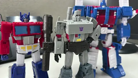 dang he really is a transformer #fyp #fypシ #transformers #viral #stopmotion #animation #megatron #decepticons #autobots #ultramagnus #optimusprime #cliffjumper #funny #silly #rollout #tiktok #tiktoktrend   @ChickenJays @Starsandfastcars @꧁༻𝓙𝓪𝔂𝓭𝓮༺꧂ @《𝒮𝓌𝒾𝓉𝒸𝒽/𝐹𝓁☯𝓌𝑒𝓇》 @👑Queen Miko👑 @_.Mimeis._ 