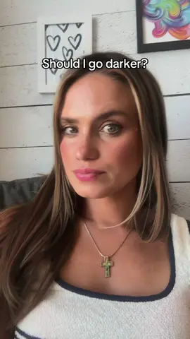 Blonde or light brown? I’m in the mood for change 