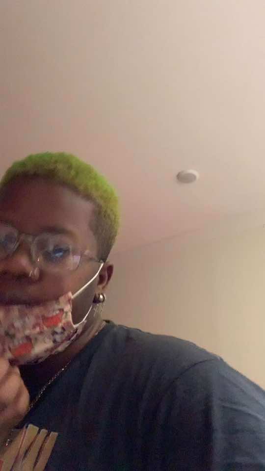 Sorry 🤞🏾#greenscreen 