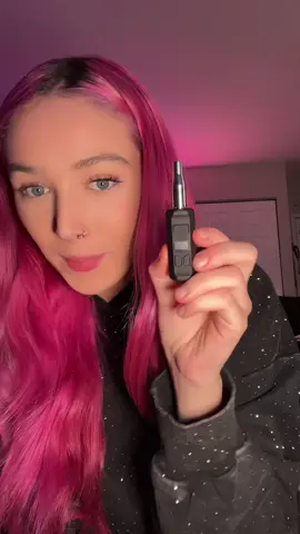 if you get what i’m putting down  - #pinkhair #jillianduvall #pettoys #laserpointer #trending 