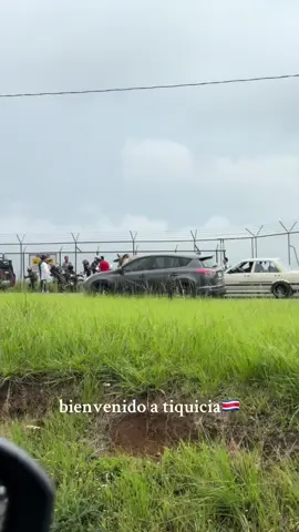 Saliendo del aeropuerto 🤣 #costarica #fyp 
