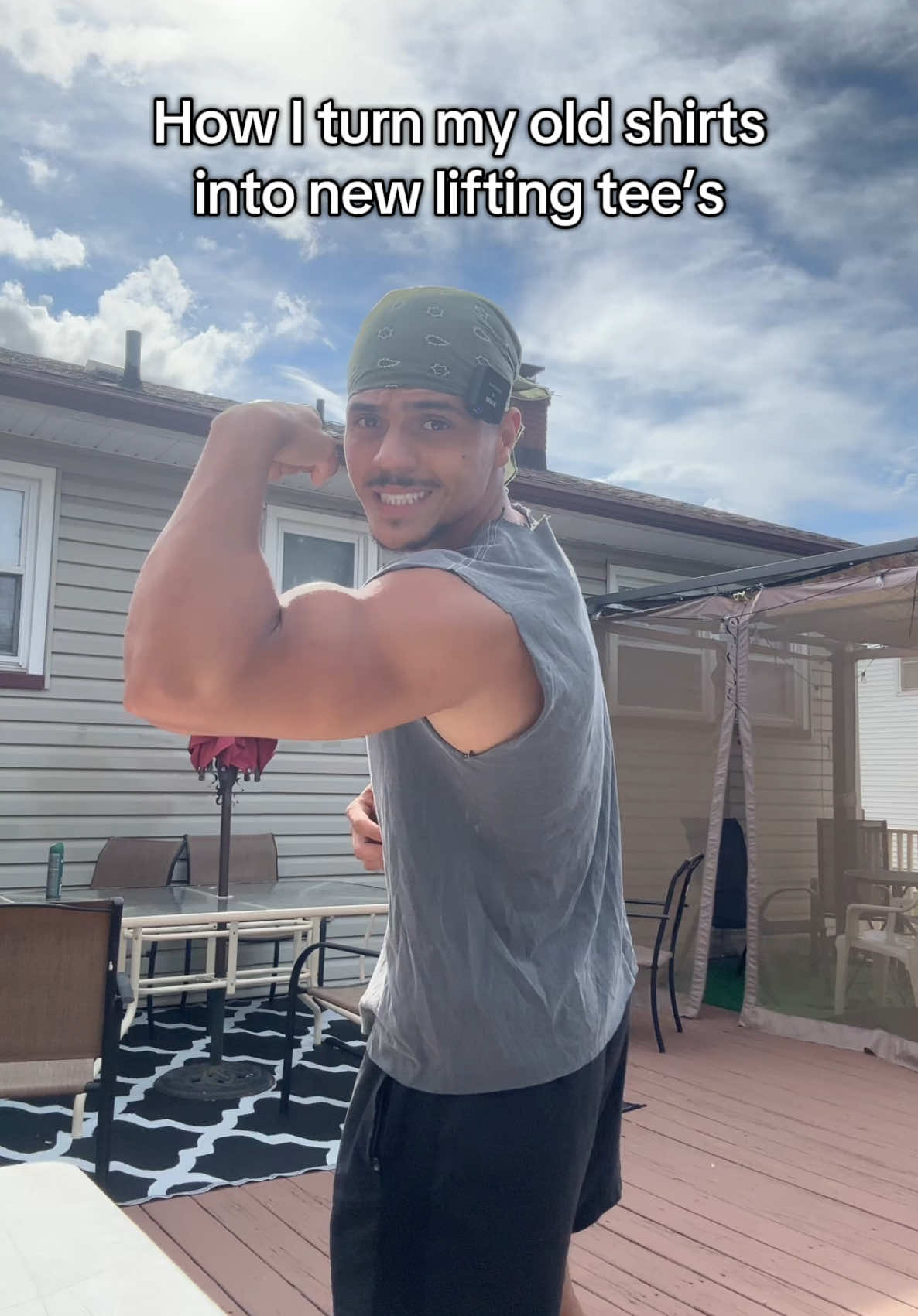 How I turn my old shirts into new lifting tees for the gym