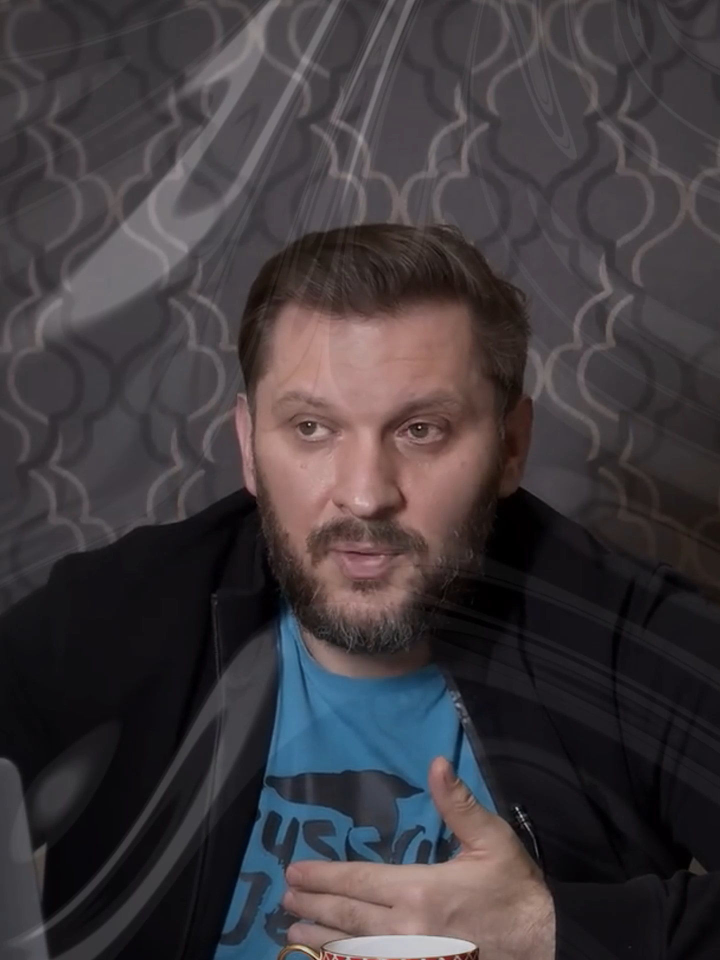 Нельзя верить маске - Как абьюзер притворяется добым #психология #психологияотношений #дляженщин #мужчинаиженщина #абьюзерскиеотношения #абьюзерство