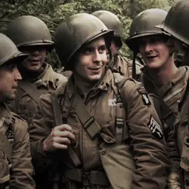 #georgeluz ! eyes without a face AND ITS HIS BEAUTIFUL BROWN EYES BRO 🥹🥹 sorry guys i love his eyes🫩 #bandofbrothers #bofb #fyp #fyp 