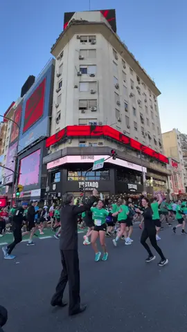 media maratón de bsas en el mejor país del mundo 🥹🥹🇦🇷 #roadto21k @adidas #adidasrunners #adidasargentina 