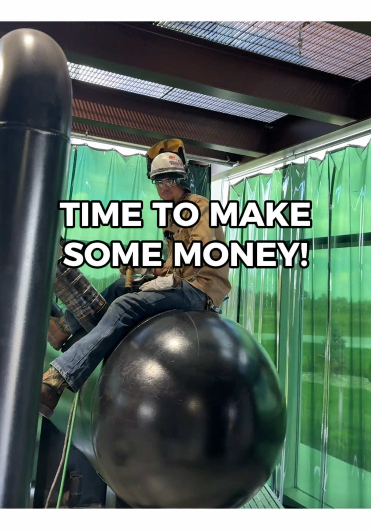 Time to make some money! Got questions about Missouri Welding Institute? Give us a call or shoot us a text at (417) 566-1446 🔽Hours of operations SUNDAY / CLOSED MONDAY-THURSDAY / 8:00am-4:30pm FRIDAY / 8:00-3:00pm SATURDAY / CLOSED #highpayingskills #weldingschools #tradeschool #learntoweld #weldingclasses