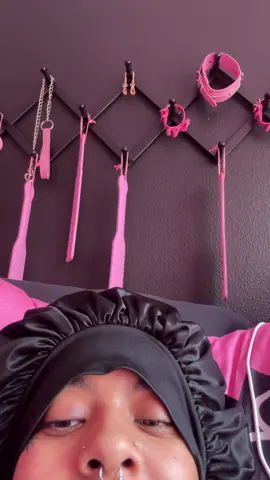 🧍🏽‍♀️