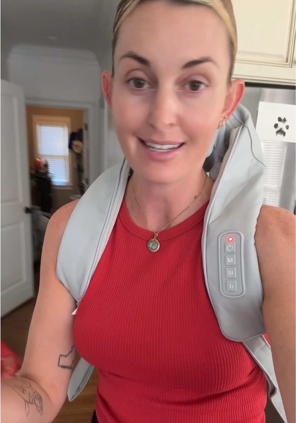 A neck massager that actually feels like hands 🙌🏼 #neckmassager #massager #tiktokshopcreatorpicks 