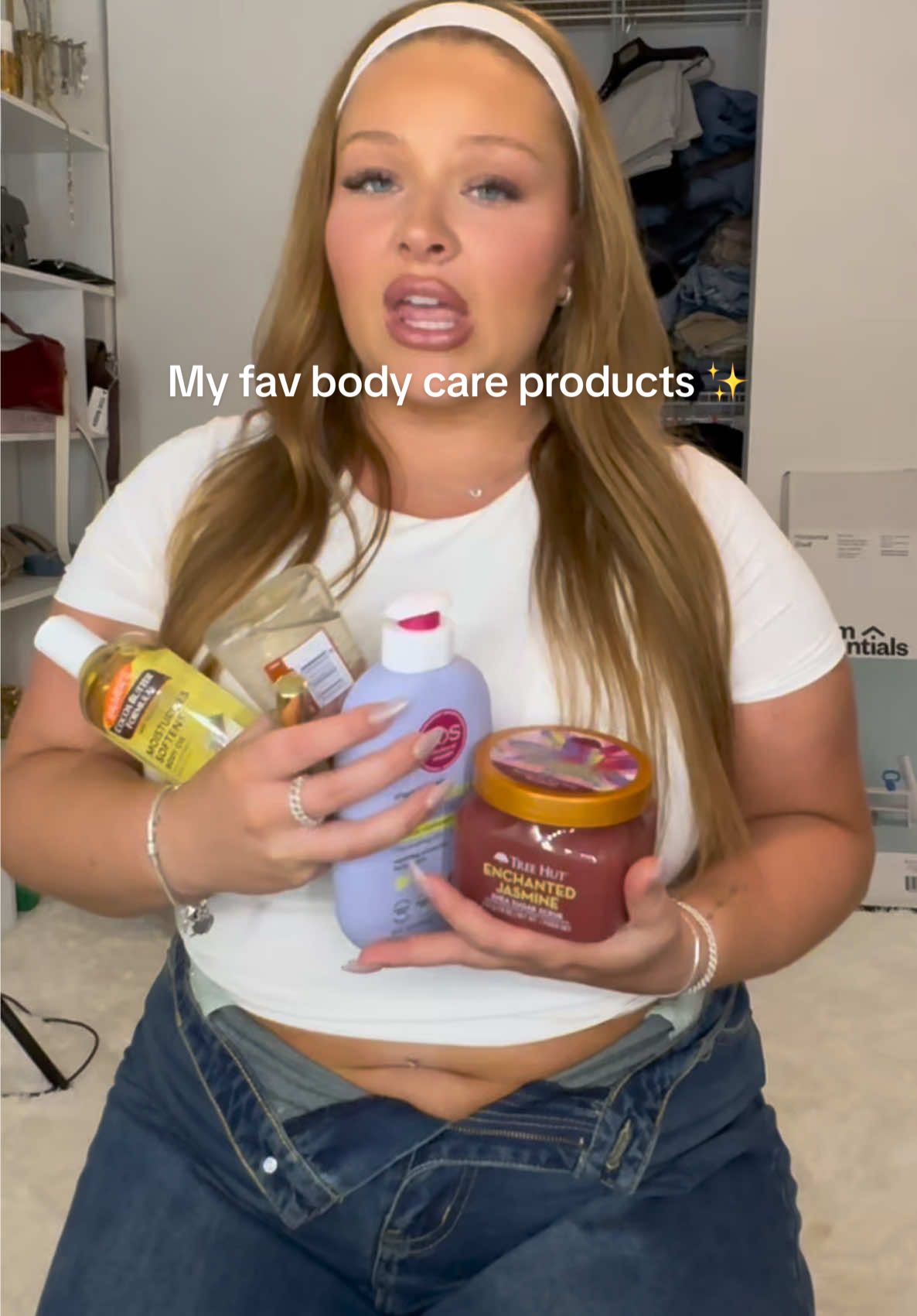 And all of them together smell soooo goood 🤤 #bodycare #bodycareroutine #eos #vaseline #palmerscocoabutter @eos Products @Vaseline @Palmer's @Tree Hut @Sol de Janeiro Inc @Kayali 