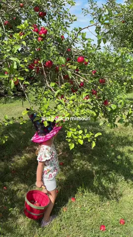 apples and garage sale duck taped witch hats #MomsofTikTok #OOTD 