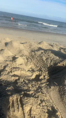 i have so much sand in places sand isnt supposed to be in #fyp #pyramids #viral #beach 